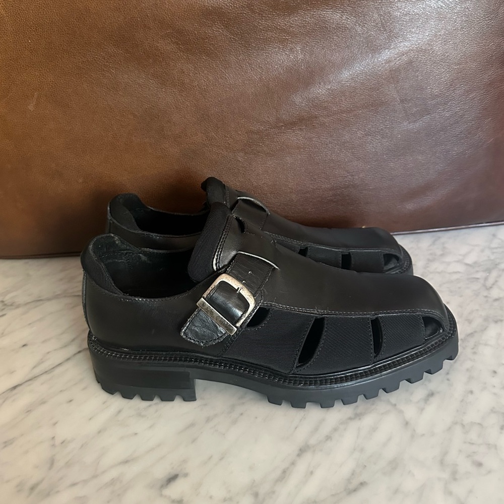 Kenneth Cole sandals